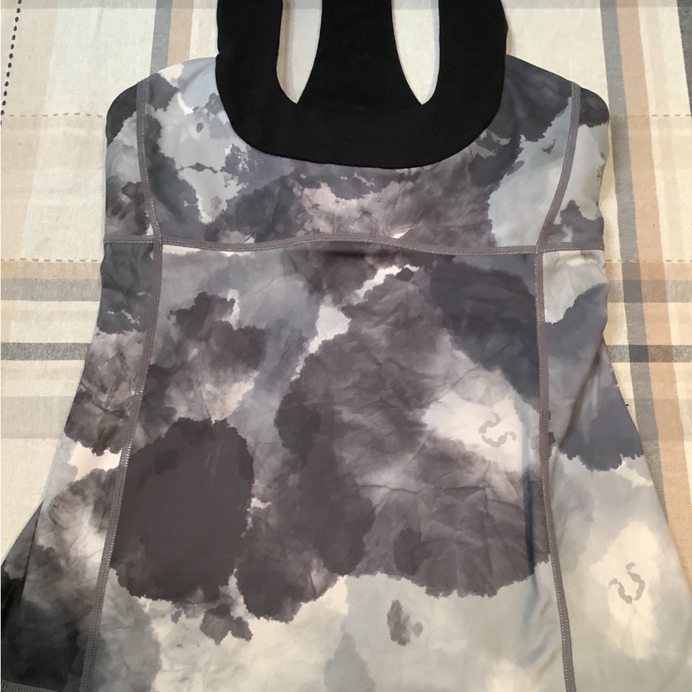 Lululemon Athletica Tank size M